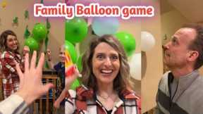Christmas Family funny The Clover Balloon game ☘️ Top games #familygames #gaming#christmasgames #fun