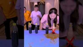 Mentos-Cola Challenge, Whose Coke Didn't Spill? #Funnychallenge#Partygames